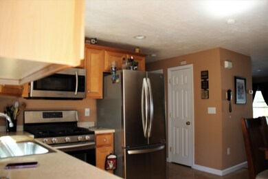 43 Joseph Ave unit 2, Dracut, MA 01826 - photo 4