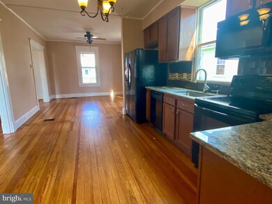 113 W 7th Ave, Ranson, WV 25438 - photo 7