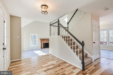 7762 Northedge Ct, Springfield, VA 22153 - photo 5