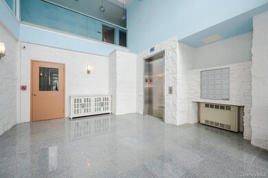 661 W Broadway unit 503, Long Beach, NY 11561 - photo 2