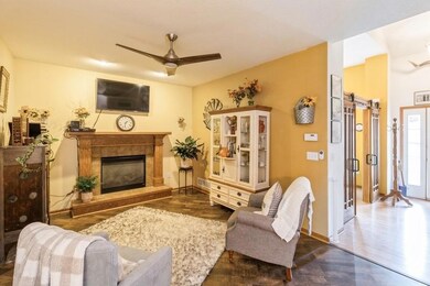 1504 Cedar Dr, Adel, IA 50003 - photo 2