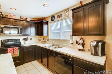 24718 Maple Crest, San Antonio, TX 78261 - photo 6