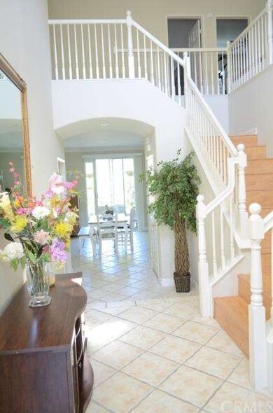Entry way/staircase