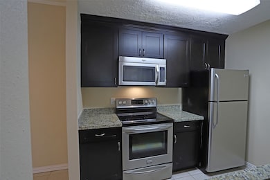 2125 Augusta Dr unit 10, Houston, TX 77057 - photo 2