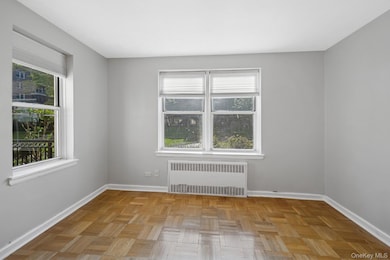 Cryder Point Co-op unit 1M, Whitestone, NY 11357 - photo 2