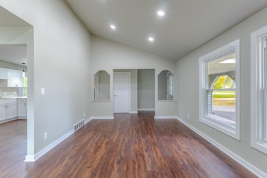 8014 S 13th St, Oak Creek, WI 53154 - photo 6