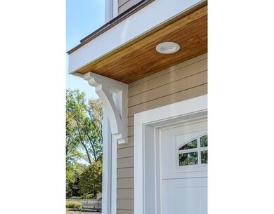 27 Rice St, Wellesley Hills, MA 02481 - photo 4