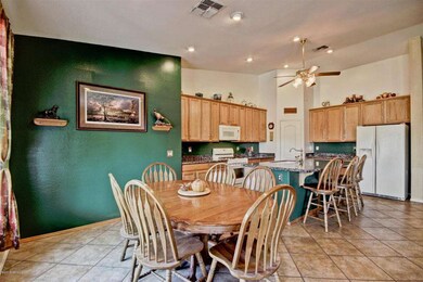 Dining to Kitchen
