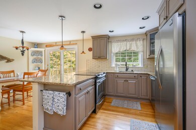 Kitchen/Dining 1