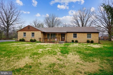 10634 Hesperian Dr, Laurel, MD 20723 - photo 2