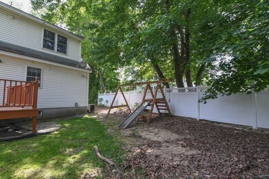 834 Mammoth Rd, Dracut, MA 01826 - photo 5
