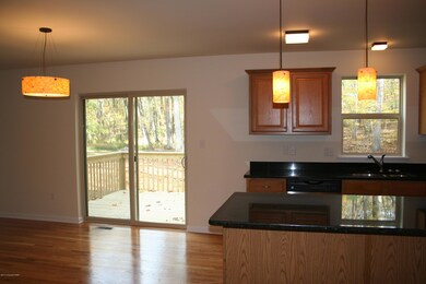 Dining Area & Kitchen