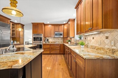 10 Settlers Rd, Shrewsbury, MA 01545 - photo 3