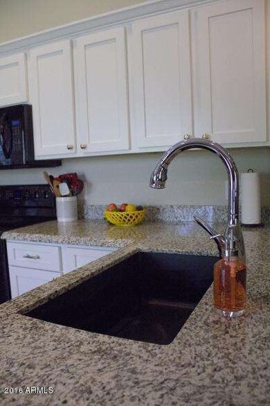 FarnsworthListing_1_400x600