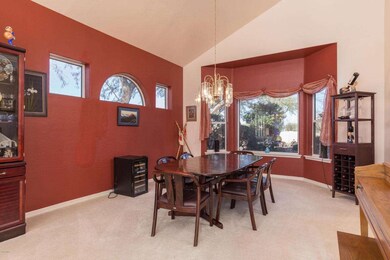 Dining Rm features bay window
