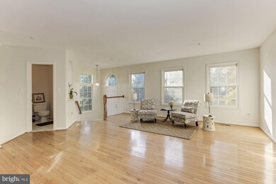 5601 Morning Ridge Ct, Rockville, MD 20852 - photo 4