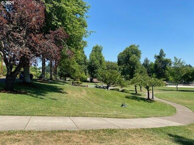 990 E 23rd Ave, Eugene, OR 97405 - photo 6