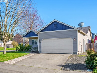 109 Robin Ct, Creswell, OR 97426 - photo 2