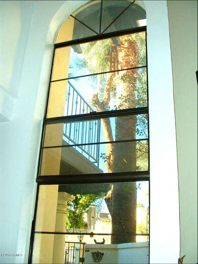 z living room window