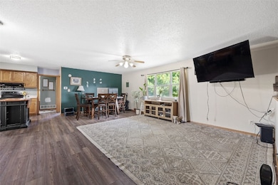 2866 60th St, Vinton, IA 52349 - photo 6