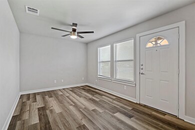 330 W Munson St, Denison, TX 75020 - photo 3