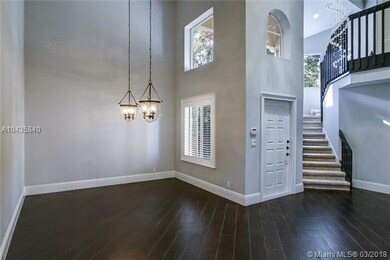 Dining Room/Entryway