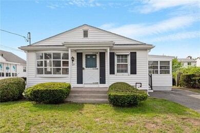 127 Mcgirr St, Cumberland, RI 02864 - photo 2
