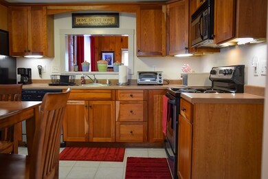 99 Woodlawn St, Winchendon, MA 01475 - photo 4