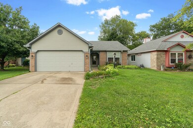 81 Beech Ct, Whiteland, IN 46184 - photo 2