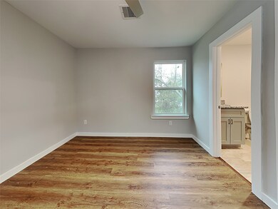 1017 North Ln unit B, Houston, TX 77088 - photo 7