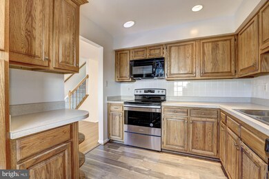 12358 Herrington Manor Dr, Silver Spring, MD 20904 - photo 6