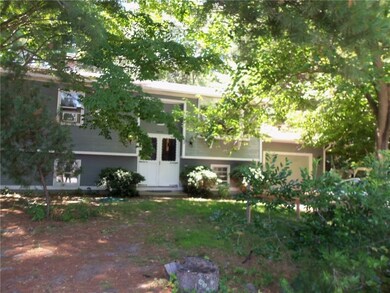 11 Sparrow Ln, Warwick, RI 02889 - photo 2