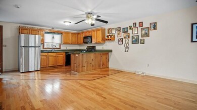 120 Lewin St unit 37, Fall River, MA 02720 - photo 3