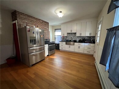 725 3rd Ave, Woonsocket, RI 02895 - photo 2