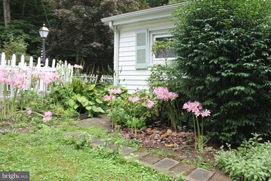 11811 Kingstead Rd, Clarksburg, MD 20871 - photo 4