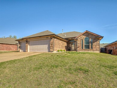 2321 NE 7th St, Moore, OK 73160 - photo 3