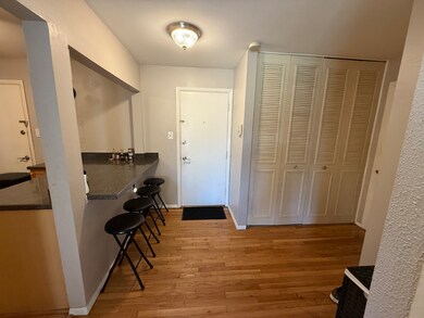 8936 Northshore Dr unit 104D, Des Plaines, IL 60016 - photo 7