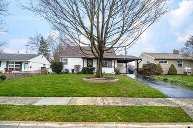 699 Georgian Dr, Columbus, OH 43228 - photo 3