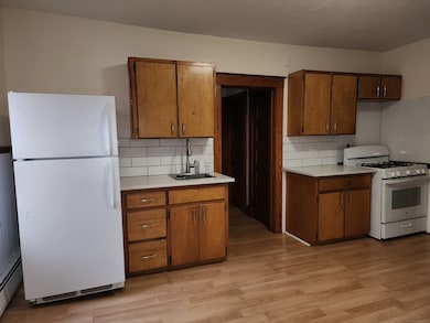 106 Lyons St, New Britain, CT 06052 - photo 3