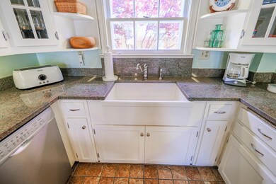 24 Smith St, Ludlow, VT 05149 - photo 4