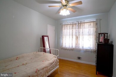 4325 Ridge Ave, Halethorpe, MD 21227 - photo 7