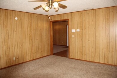 510 W 8th St, Hugoton, KS 67951 - photo 5