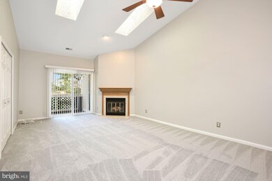 12902C Grays Pointe Rd unit 12902C, Fairfax, VA 22033 - photo 6