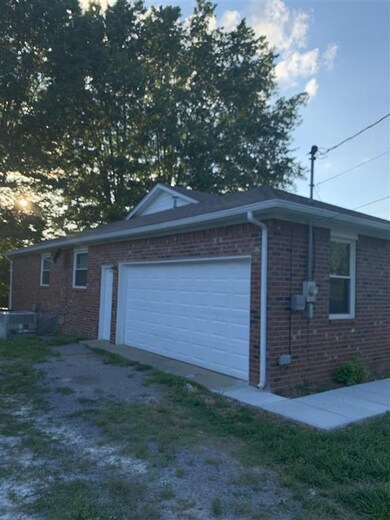 200 Keenan Ln, Shelbyville, TN 37160 - photo 2