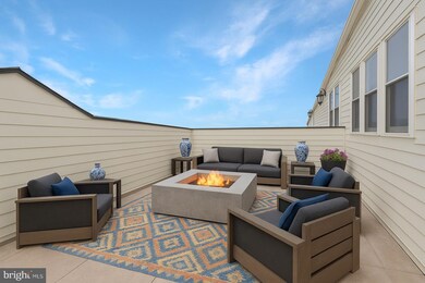 1117 E Abingdon Dr unit ELEVATOR, Alexandria, VA 22314 - photo 2