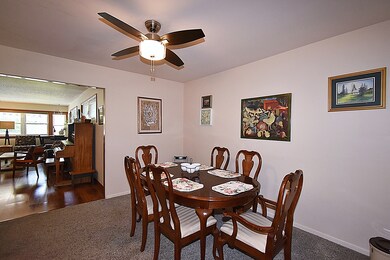 1727 W Downer Place, Aurora, IL 60506 - photo 4