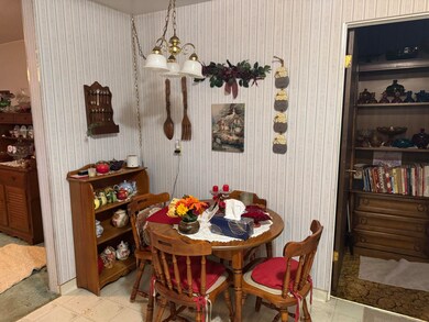 225 SW Westholm Ave, Grants Pass, OR 97526 - photo 6