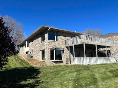 4909 Parklane Dr, Kearney, NE 68847 - photo 2