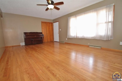 206 E 1st St, Hoyt, KS 66440 - photo 3