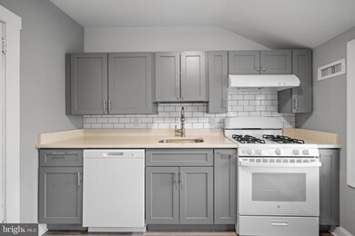 28 E Holly Ave unit 2ND FLR, Haddon Township, NJ 08107 - photo 6